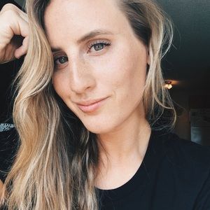 Meet your posher, Stacey!